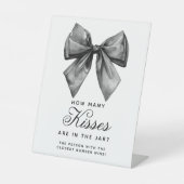 Modern Black Bow How Many Kisses Are In The Jar  台座サイン (正面)