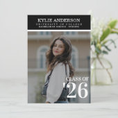 Modern Black College Graduation Senior Photo 招待状 (スタンド正面)