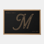 Modern Black Gold Monogram Script Family Name ドアマット (正面)