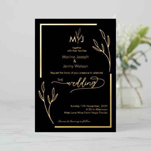 Modern Black & Golden Leaflet Border Monogram 箔招待状 (立ち正面)