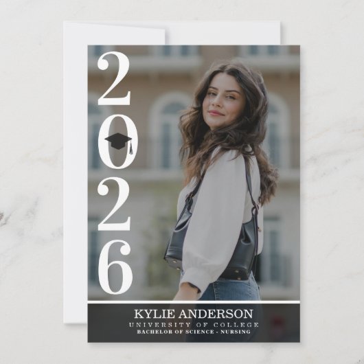 Modern Black Graduation Cap Senior Photo 招待状 (正面)