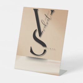 Modern Black Monogram "VS" Pedestal Sign 台座サイン