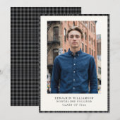 Modern Black Plaid Class of 2026 Photo Graduation 案内状 (正面/裏面)