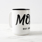Modern Black Script Established Mom T-Shirt ツートーンマグカップ (正面左)