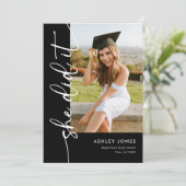 Modern Black She Did It Photo Graduation 招待状 (スタンド正面)