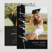 Modern Black She Did It Photo Graduation 招待状 (正面/裏面)