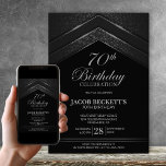 Modern Black Silver 70th Birthday Party 招待状<br><div class="desc">この黒と銀の70歳の誕生日パーティーの招待で、名誉のゲストのマイルストーンのお祝いを高める。スタイリッシュモダンでエレガント、忘れられない夕べに最適なトーンを設定。招待状のパーソナライズは簡単で、提供された文字テンプレートを使用して基本的な詳細を入力する。さまざまな紙タイプとコーナースタイルから選択して、好みに合ユニークった招待状を作成できる。さらに、デジタルバージョンを好む招待をダウンロードすもしるオプションもある。</div>