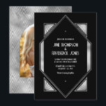Modern Black & Silver Gatsby Art Deco Wedding 招待状<br><div class="desc">Celebrate timeless elegance with this Art Deco Silver Wedding Invitation. Featuring a striking geometric design in rich black and metallic silver, this invitation evokes the luxury and sophistication of the roaring 1920s. Perfect for glamorous weddings, black-tie celebrations, or Great Gatsby–themed events. The reverse side includes a customizable photo placeholder in...</div>