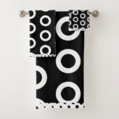 Modern Black White Circle Ring Pattern Monogram バスタオルセット (インサイチュ)
