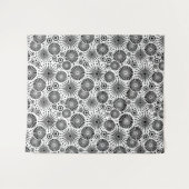 Modern Black White Geometric Flowers Starburst  タペストリー (正面(横))