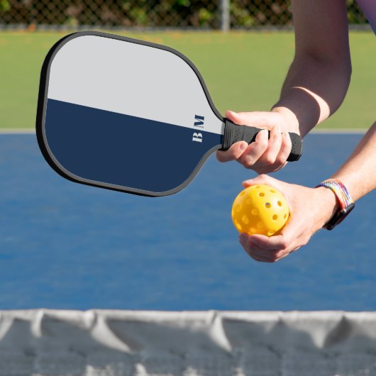 Modern Blue And Gray Monogram Custom ピックルボールラケット (インサイチュ)