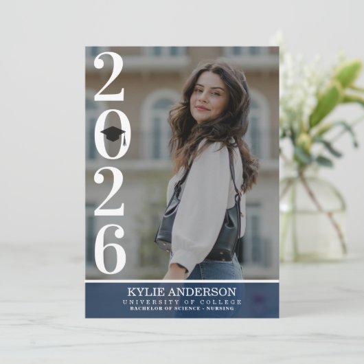 Modern Blue Graduation Cap Senior Photo 招待状 (スタンド正面)