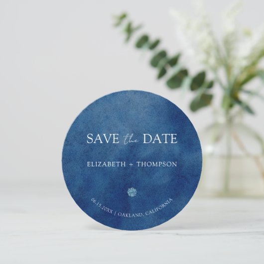 Modern Blue Hydrangea Round Wedding セーブザデート (スタンド正面)