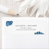 Modern Blue Hydrangeas Wedding RSVP Return Address ラベル (インサイチュ)