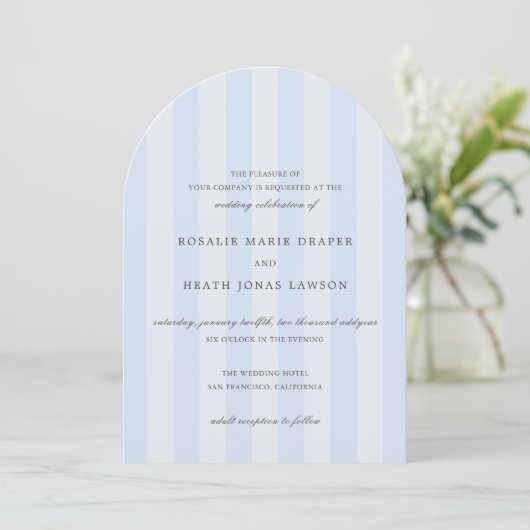 Modern Blue Stripes Elegant Wedding 招待状 (スタンド正面)