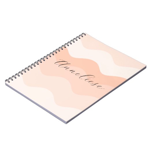 Modern Blush and Peach Waves Personalized ノートブック (左側)