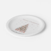 Modern Blush Christmas Tree Personalized Holiday  ペーパープレート (アングル)
