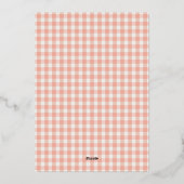 Modern Blush Pink Gingham Plaid Baby Shower Gold 箔招待状 (裏面)