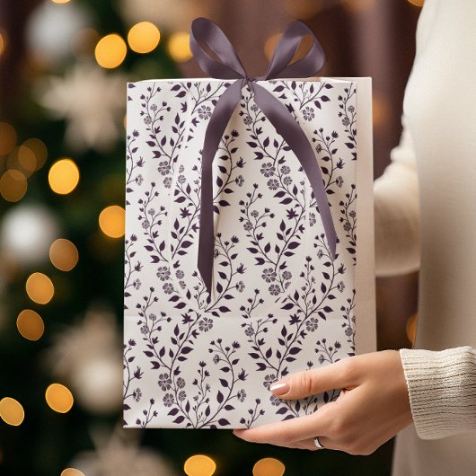 Modern Boho Floral Pattern Plum White ミディアムペーパーバッグ