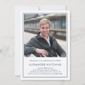 Modern Bold Class 2026 Navy Blue Graduation Party 招待状 (裏面)