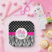 Modern Bold Fifty & Fabulous 50th Birthday ペーパープレート (パーティー)