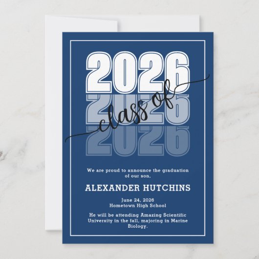 Modern Bold Navy Blue Class of 2026 Graduation 案内状 (正面)