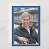 Modern Bold Navy Blue Class of 2026 Graduation 案内状 (裏面)