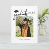 Modern Bold Script Graduate 4 Photo Graduation 招待状 (スタンド正面)