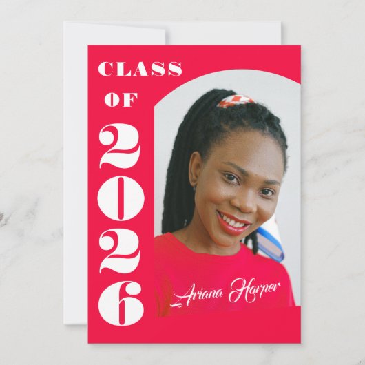 Modern Bold Script Pink Graduation Announcement 招待状 (正面)