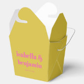 Modern Bold Typography Bright Pink Yellow Wedding フェイバーボックス (オープン)