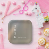 Modern Brushed Metal Custom Happy New Year Party ペーパープレート (パーティー)