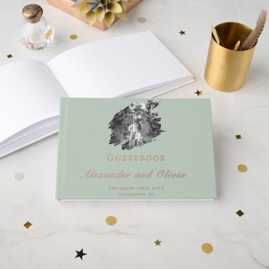 Modern Brushstroke Photo Wedding | Sage Green ゲストブック (正面見開き)