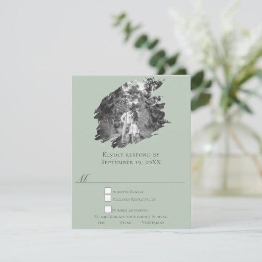 Modern Brushstroke Photo Wedding | Sage Green 出欠カード (スタンド正面)