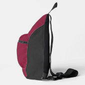 Modern Burgundy and Black Monogram スリングバッグ (右)