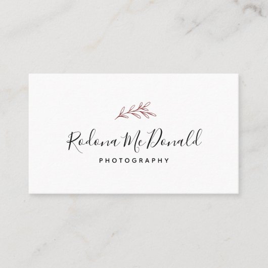 Modern Burgundy Greenery Professional 名刺 (正面)