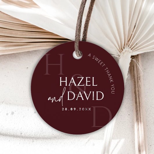 Modern Burgundy Monogram Minimalist Wedding フェイバータグ