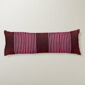 Modern Burgundy Reptile Skin & Stripe  ボディピロー (裏面)