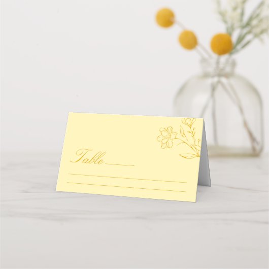 Modern Butter Yellow Floral Wedding Table プレイスカード (正面)