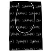 Modern Chic Black Graduation Year Custom ミディアムペーパーバッグ (正面)