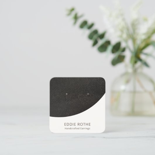 Modern Chic Black White Stud Earring Display スクエア名刺 (スタンド正面)