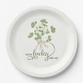 Modern Chic Lucky Shamrock with Bow baby shower ペーパープレート