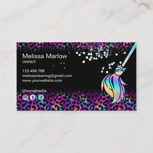 Modern Chic Maid Cleaning House Holograph Leopard 名刺 (裏面)
