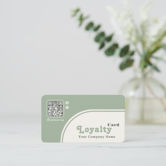 Modern Chic Retro Groovy Sage Green Loyalty Card 名刺 (スタンド正面)