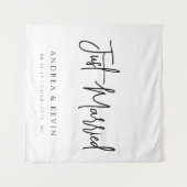 Modern Classy Wedding Just Married Welcome Sign タペストリー (正面(横))