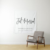Modern Classy Wedding Just Married Welcome Sign タペストリー (インサイチュ)
