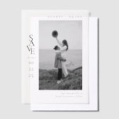 Modern Clean Black and White Photo Wedding ベラム紙招待状 (オフセット)