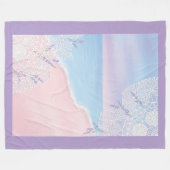 Modern Coastal Chic: Pink Sand & Lavender Dream フリースブランケット (正面(横))