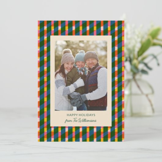 Modern Colorful Geometric Family Christmas Photo シーズンカード (スタンド正面)
