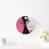 Modern Comic Book Pop Art of Woman's Face ラウンド壁時計 (ホーム)