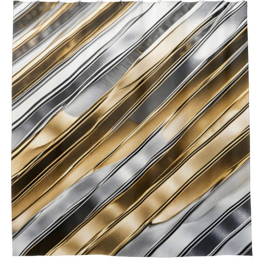Modern, cool, chic, silver and gold stripe pattern シャワーカーテン (正面)